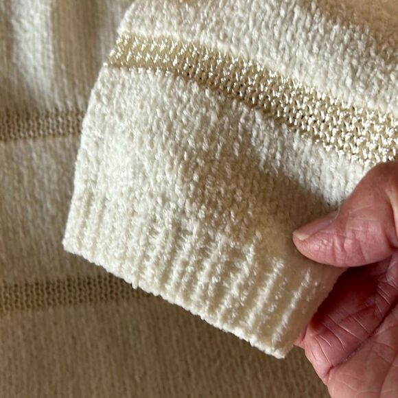 NWT Crew Neck Chenille Sweater - Picture 4 of 6